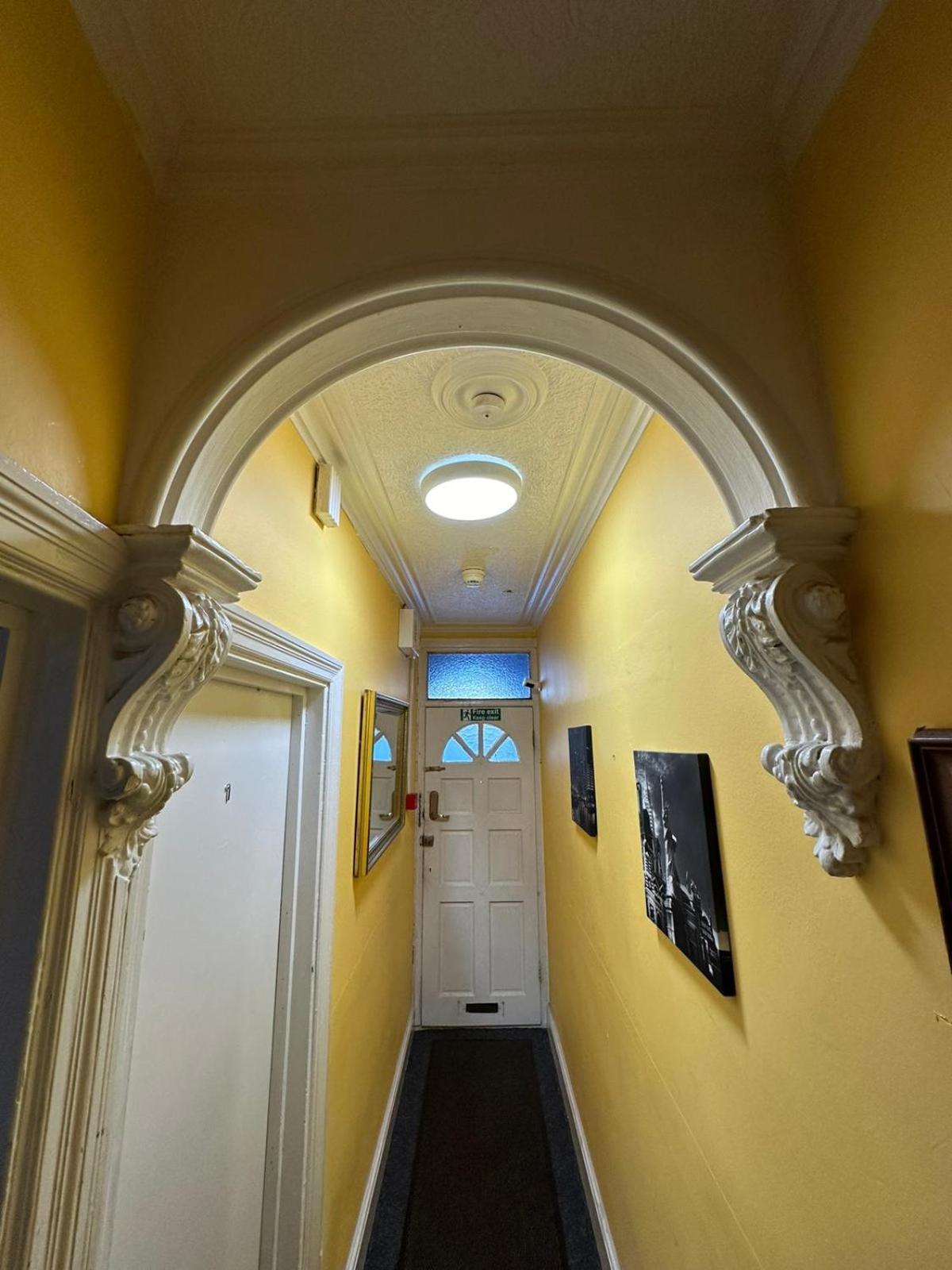 Luton Town House Near Airport Luton (Bedfordshire)