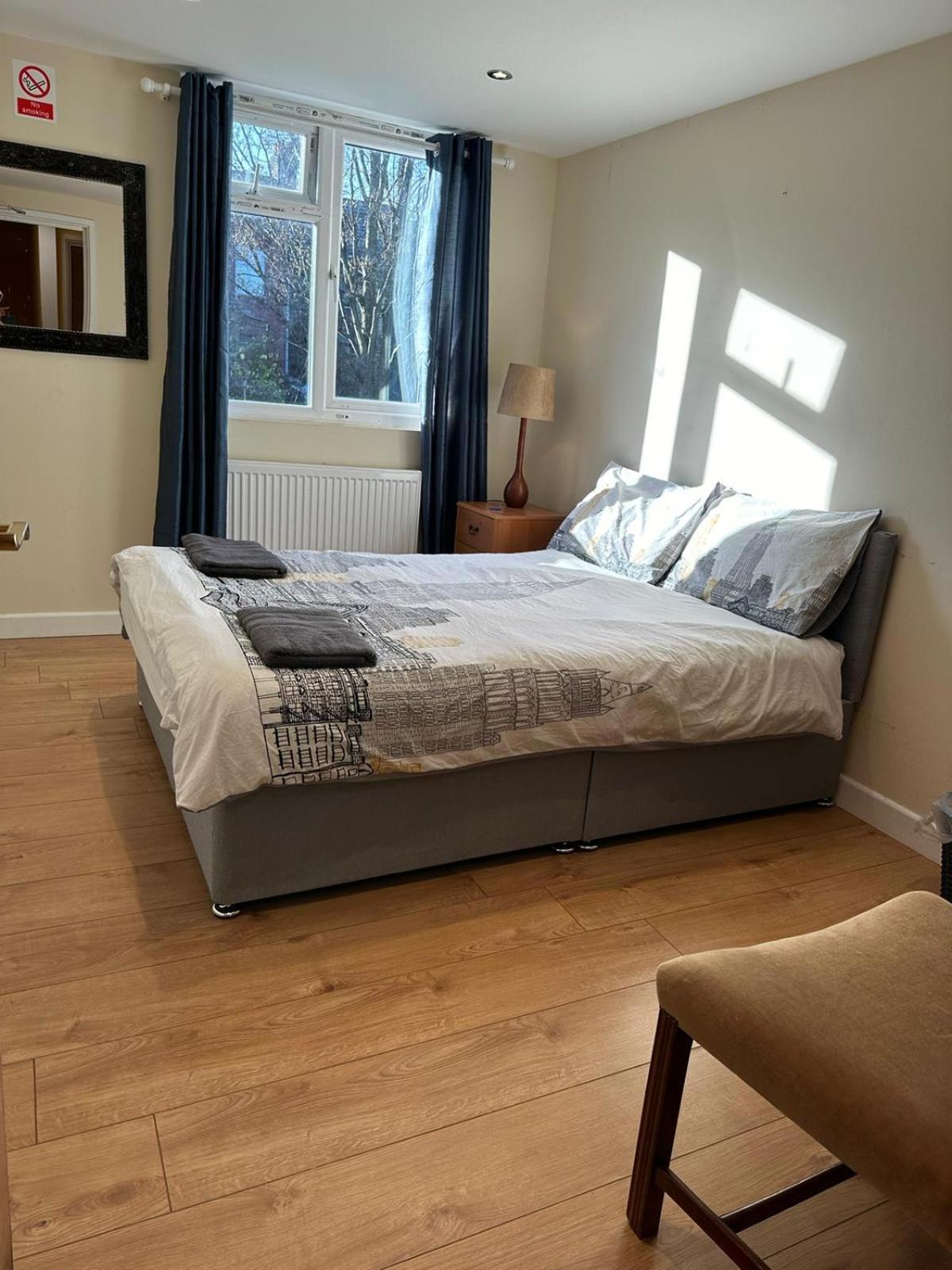 Luton Town House Near Airport * Luton (Bedfordshire)