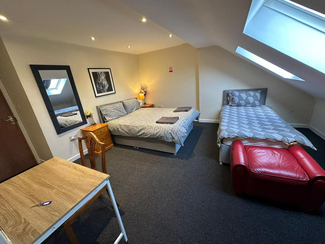 Homestay Luton Town House Near Airport